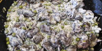 Шаг 7: куриной печени с зеленым горошком