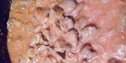 Шаг 4: куриной печени в томатном соусе