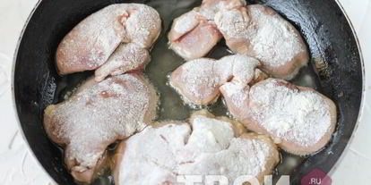 Шаг 2: куриной печени, жареной с луком