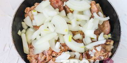 Шаг 4: куриной печени, жареной с луком