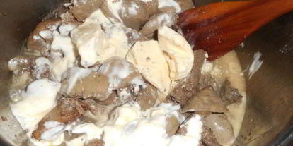 Шаг 3: печени кролика в сливочном соусе