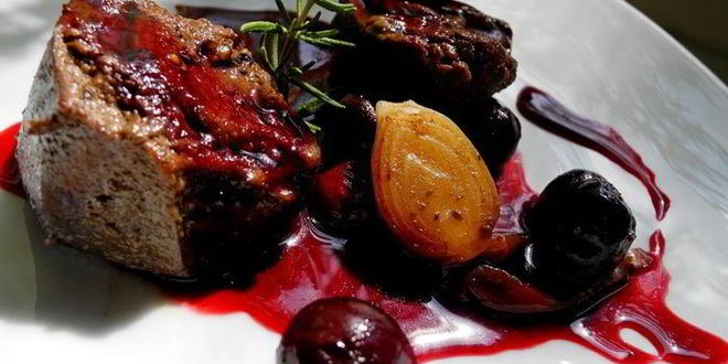 Рецепт печени с вишней и розмарином