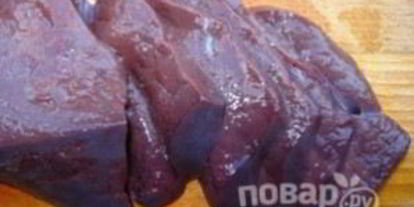 Шаг 1: печенки в сметане