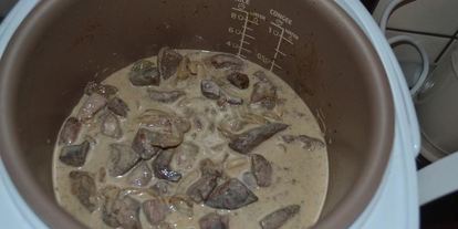 Шаг 5: свиной печени в сметане в мультиварке