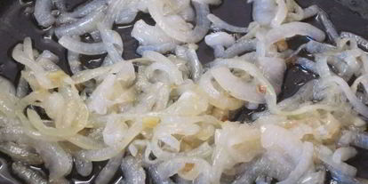 Шаг 2: жареной куриной печени с кинзоя