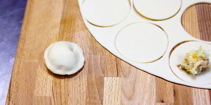 Шаг 9: пельменей с квашеной капустой