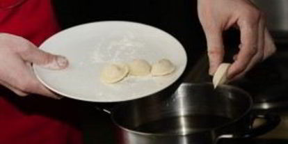 Шаг 8: пельменей с лососем