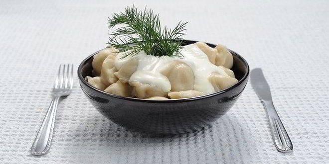 Рецепт пельменей в горшочке в молоке