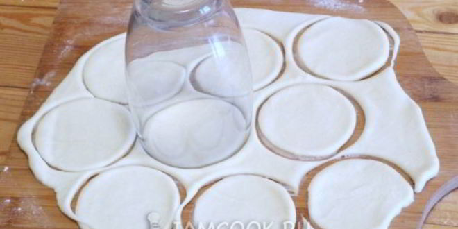 Рецепт Теста для пельменей на молоке и сметане