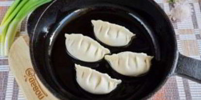 Шаг 8: японских жареных пельмешков гедза