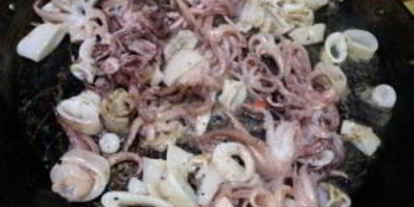 Шаг 2: черной паэльи