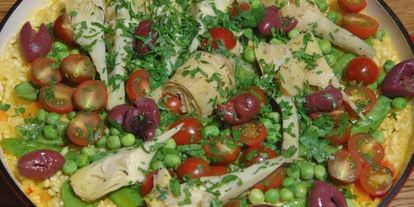 Шаг 10: паэлья с артишоками, горохом и сладким перцем