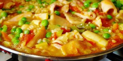 Шаг 3: паэльи с овощами и кальмарами