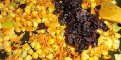 Шаг 4: плова с черносливом