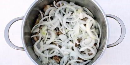 Шаг 5: плова с курицей в кастрюле