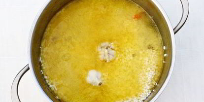 Шаг 8: плова с курицей в кастрюле