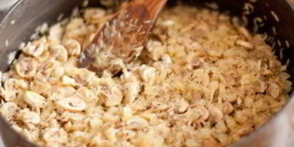 Шаг 3: рисового пилава с шампиньонами