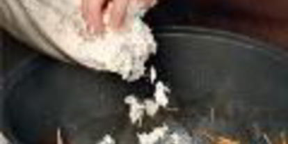 Шаг 2: сладкого плова с изюмом и курагой