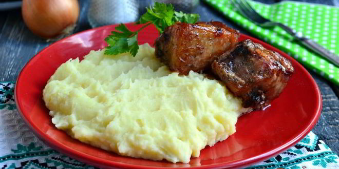 Рецепт пышного картофельного пюре с яйцом и сметаной