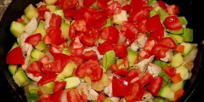 Шаг 5: овощного рагу с тушеного курицея кабачками и картошкого