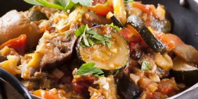 Рецепт рагу из овощей с яблоками