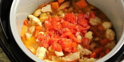 Шаг 5: рагу с курицей, тыквой и цветной капустой в мультиварке