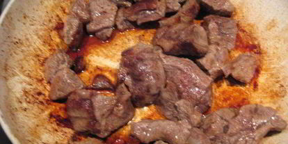 Шаг 2: запеченных овощей рататуй с острой телятиной