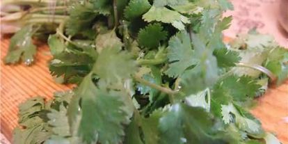 Шаг 17: рисовой лапши с креветками, мидиями и овощами