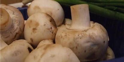 Шаг 20: рисовой лапши с креветками, мидиями и овощами