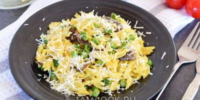 Рецепт ризотто из пасты орзо с грибами и горошком