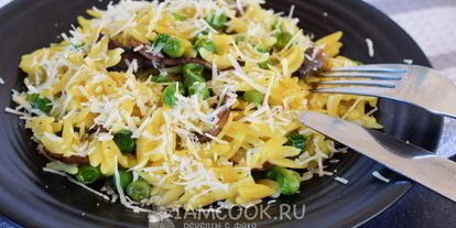 Шаг 11: ризотто из пасты орзо с грибами и горошком