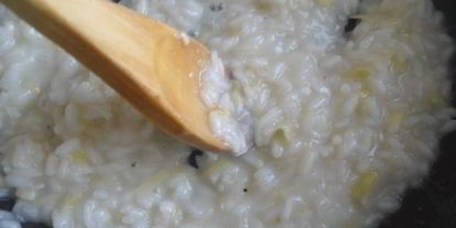 Шаг 7: ризотто с луком-пореем и лимонной крошкой