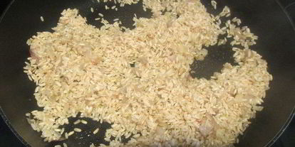 Шаг 1: ризотто с луком-пореем и помидорами