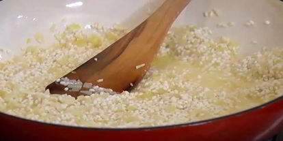 Шаг 3: ризотто с раковыми шейками