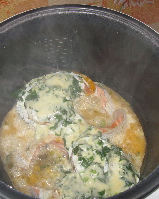 Рецепт форели пода сливочныма соусома в мультиварке