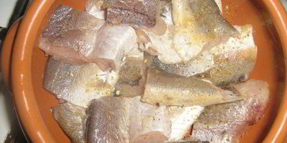 Шаг 5: хека, запеченного с рисом в горшочке