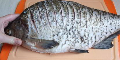 Шаг 2: леща с гречкой, запеченный в духовке