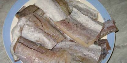 Шаг 12: рыбы тушеной в молоке с луком