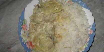 Шаг 32: рыбы тушеной в молоке с луком