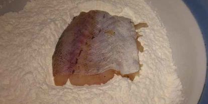 Шаг 18: рыбы тушеной в молоке с луком