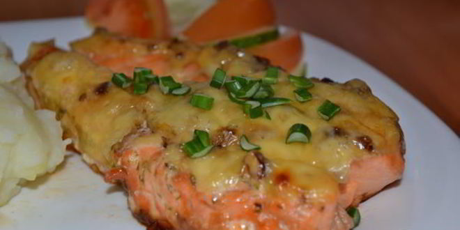 Рецепт Запеченной форели с сырно-ореховой корочкой