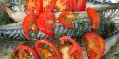 Шаг 1: запеченной скумбрии с укропом и помидорами