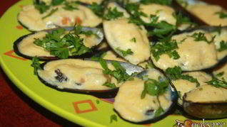 Рецепт Запеченных мидий с сыром и чесноком