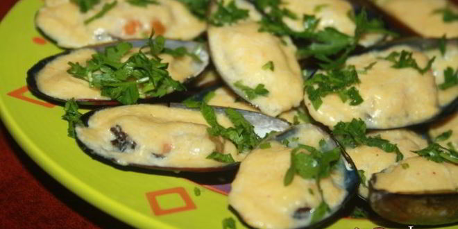 Рецепт запеченных мидий с сыром и чесноком