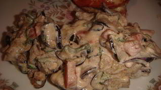 Рецепт Салата-гарнира с баклажанами и помидором