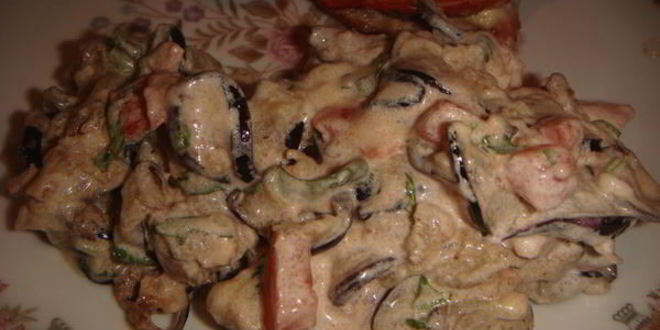 Рецепт салата-гарнира с баклажанами и помидором