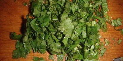 Шаг 3: салата-гарнира с баклажанами и помидором