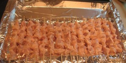 Шаг 6: куриного шашлыка в духовке на шпажках