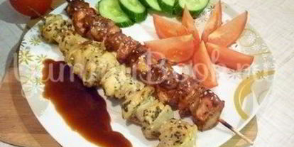 Шаг 9: куриных шашлычков на шпажках красное и белое