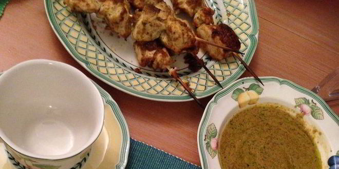 Рецепт куриных шашлычков с яичной лапшой